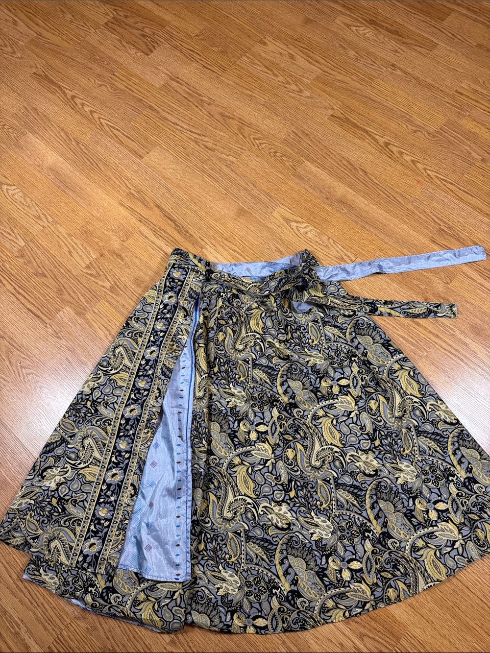Great Versatile Travel Piece - Reversible Wrap-around Skirt (M-XL)